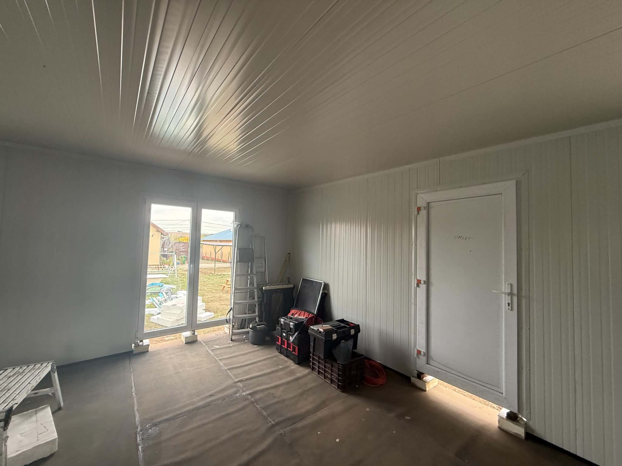Szendvicspanel melléképület 49m2